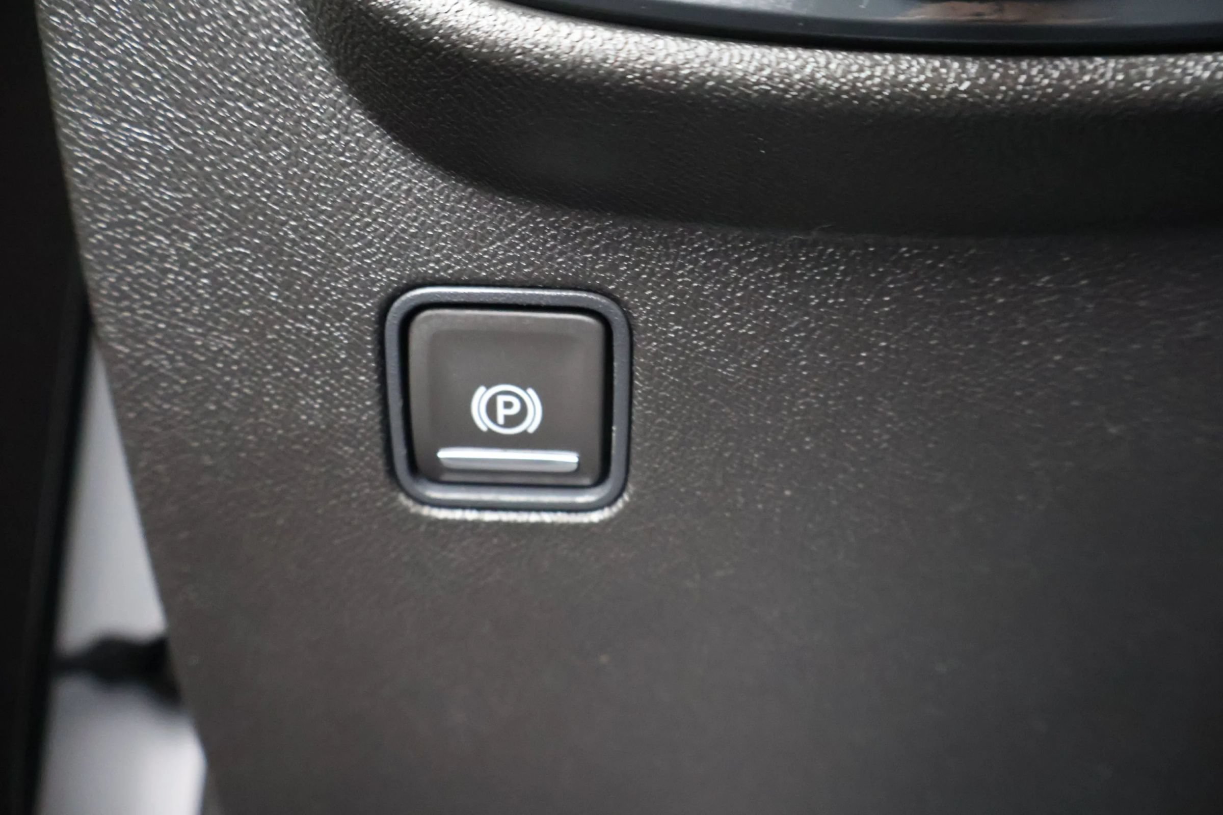 Used 2024 GMC Terrain SLE AWD/4WD image 19