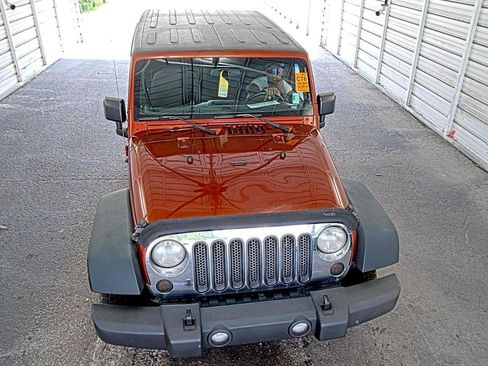 Used 2014 Jeep Wrangler Unlimited Sport w/ Connectivity Group AWD/4WD image 2
