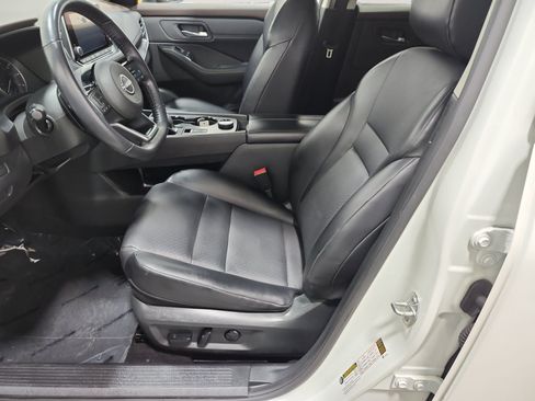 Used 2023 Nissan Rogue SV w/ SV Premium B Package AWD/4WD image 9