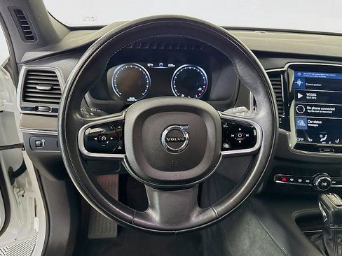 Used 2018 Volvo XC90 T6 Momentum w/ Convenience Package AWD/4WD image 12