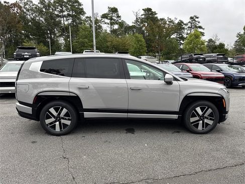 New 2026 Hyundai Ioniq 9 SEL image 8