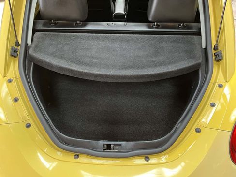 Used 2009 Volkswagen Beetle S FWD image 26
