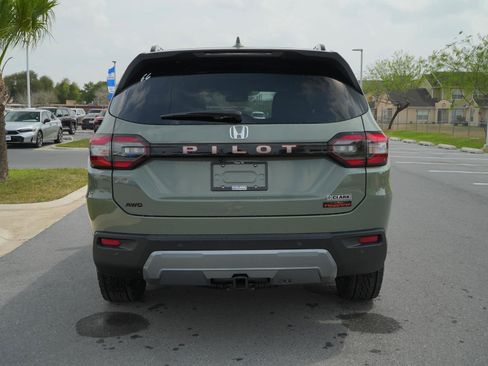 New 2026 Honda Pilot TrailSport image 6