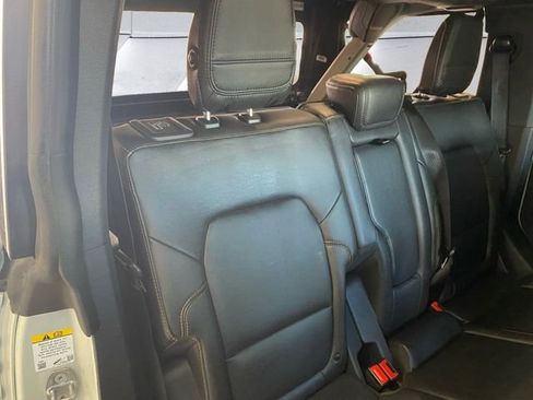 Used 2024 Ford Bronco Badlands AWD/4WD image 16