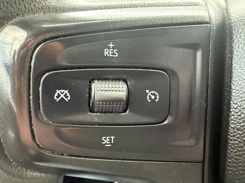 Used 2021 Chevrolet Silverado 1500 Custom Trail Boss image 12