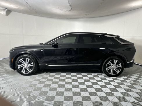 Used 2024 Cadillac Lyriq Tech RWD image 5