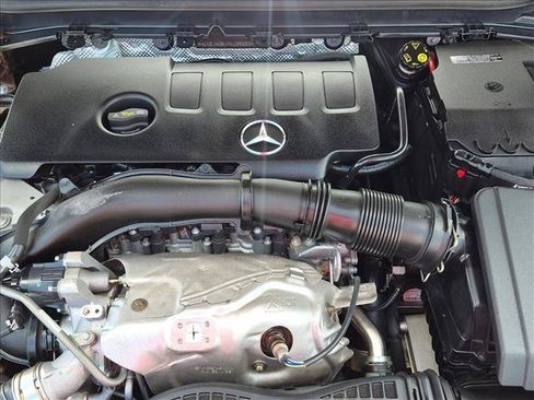 Used 2021 Mercedes-Benz CLA 250 image 18
