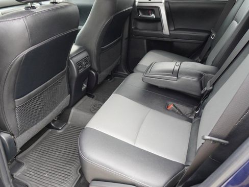 Used 2024 Toyota 4Runner SR5 Premium w/ Moonroof Package RWD image 9