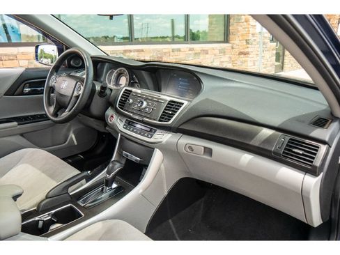 Used 2015 Honda Accord EX image 10