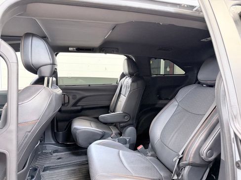 Used 2024 Toyota Sienna XSE w/ XSE Premium Package AWD/4WD image 17