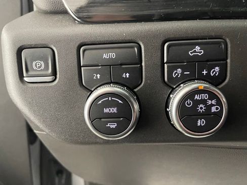 Used 2024 GMC Sierra 1500 Elevation AWD/4WD image 4