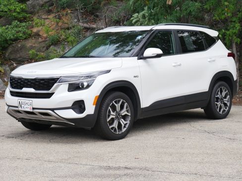 Certified 2022 Kia Seltos EX AWD/4WD image 1