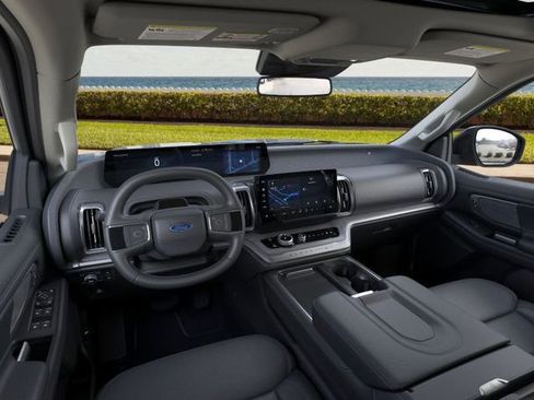 New 2026 Ford Expedition Platinum w/ Driver's Package image 9