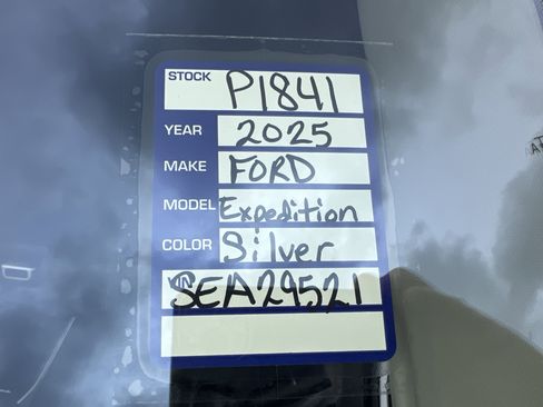 Used 2023 Lincoln Nautilus Reserve w/ Equipment Group 201A image 24