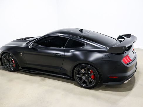 Used 2022 Ford Mustang Shelby GT500 w/ Carbon Fiber Track Pack image 16
