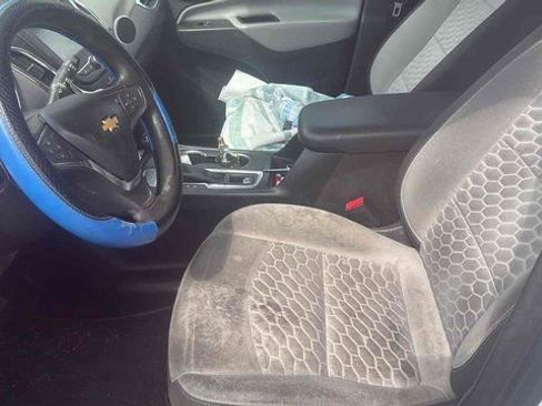 Used 2018 Chevrolet Equinox LS w/ LPO, Cargo Package image 3