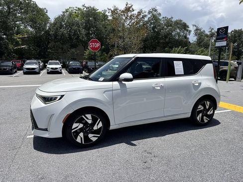 Used 2023 Kia Soul GT-Line w/ GT-Line Technology Package FWD image 10