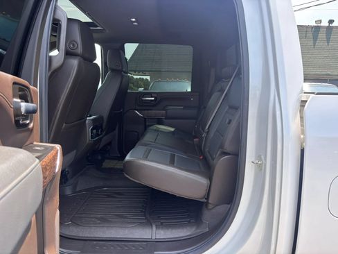 Used 2022 GMC Sierra 2500 Denali w/ Denali Ultimate Package AWD/4WD image 24