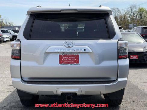 Used 2024 Toyota 4Runner SR5 AWD/4WD image 36