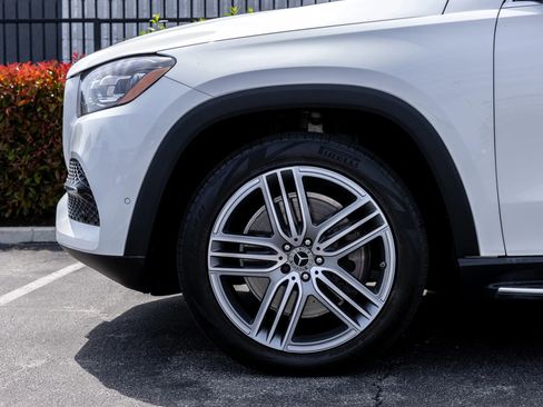 Used 2022 Mercedes-Benz GLS 450 4MATIC image 18