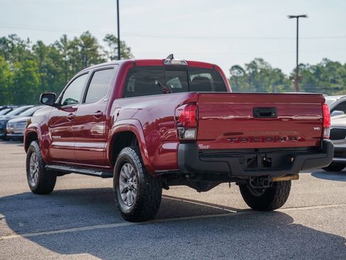 Used 2019 Toyota Tacoma SR5 RWD image 5