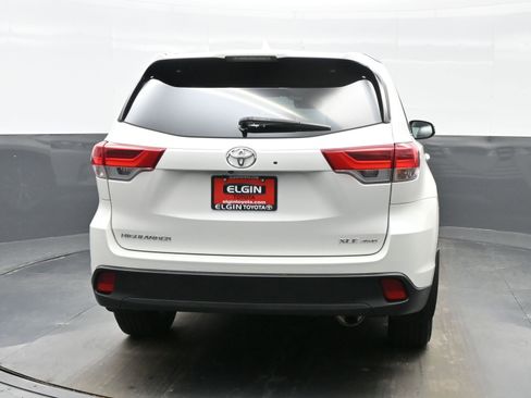 Used 2019 Toyota Highlander XLE image 5