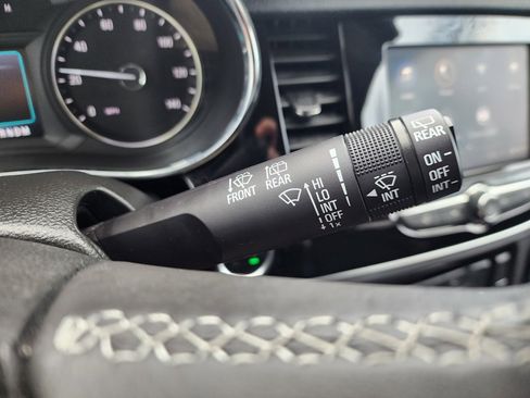 Certified 2022 Buick Encore Preferred image 35