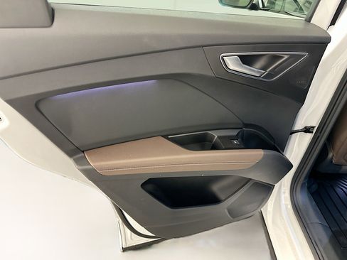 Used 2024 Audi Q4 e-tron Premium Plus w/ Premium Plus image 28