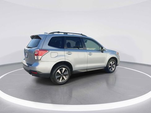 Used 2018 Subaru Forester 2.5i Limited w/ Popular Package #2 AWD/4WD image 8