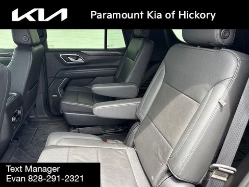 Used 2022 Chevrolet Tahoe Z71 w/ Luxury Package AWD/4WD image 17