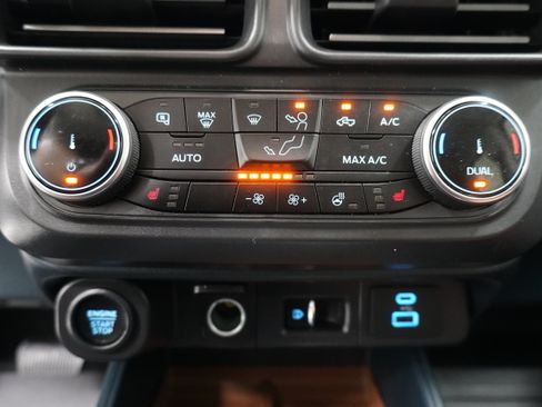 Used 2024 Ford Maverick Lariat AWD/4WD image 24