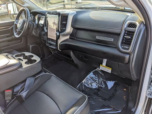 Used 2024 RAM 2500 Laramie image 12