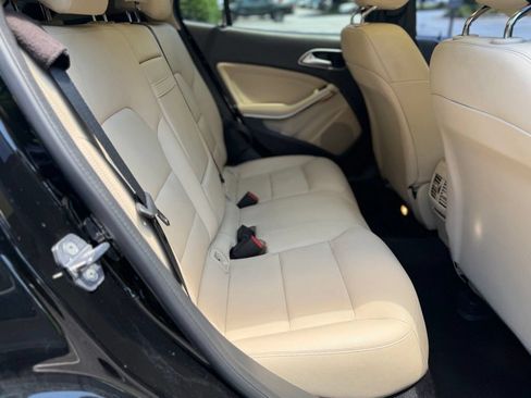 Used 2019 Mercedes-Benz GLA 250 image 18