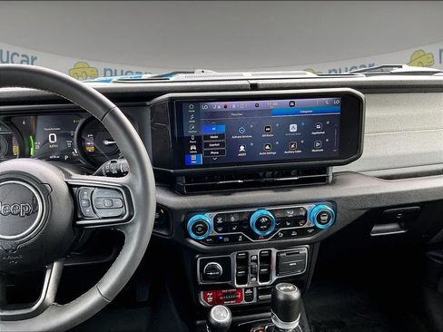 Used 2024 Jeep Wrangler Unlimited AWD/4WD image 18