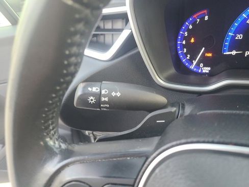 Used 2020 Toyota Corolla XSE image 22