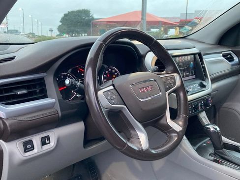 Used 2017 GMC Acadia SLT AWD/4WD image 9