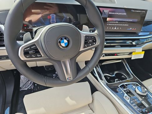 New 2026 BMW X7 xDrive40i w/ M Sport Package image 17
