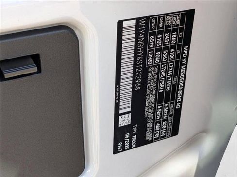 New 2025 Mercedes-Benz Sprinter 2500 image 17