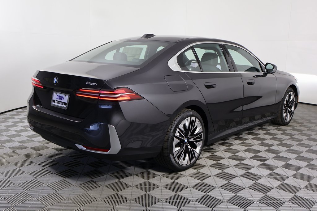 Used 2026 BMW 530i w/ Premium Package RWD image 2
