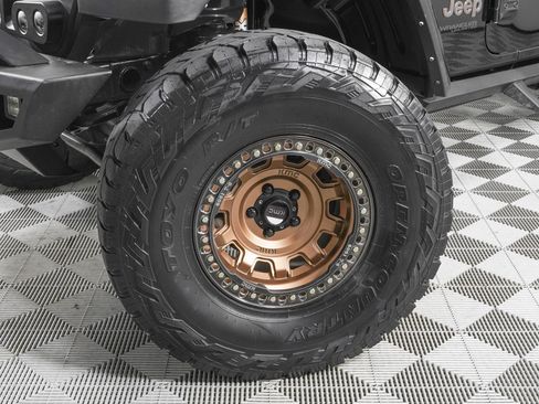 Used 2022 Jeep Wrangler Unlimited Rubicon image 30