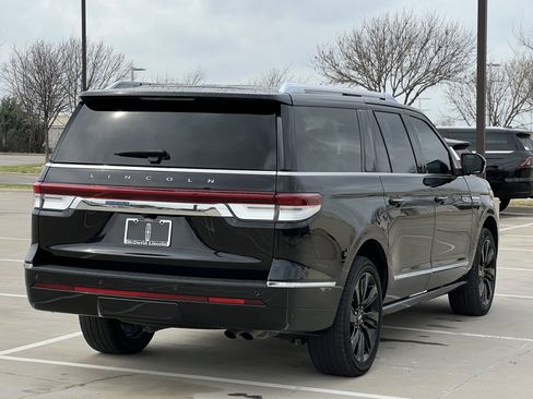 Used 2023 Lincoln Navigator L Reserve image 9