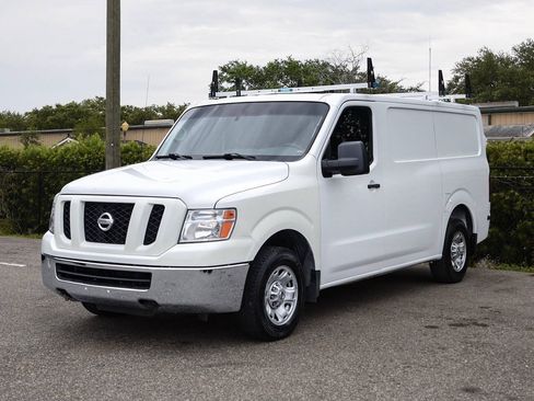 Used 2019 Nissan NV 2500 SV RWD image 2