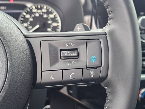 New 2025 Nissan Pathfinder SV image 35