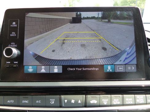 Used 2025 Honda Odyssey Touring image 58