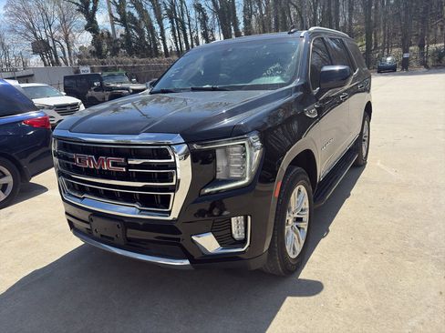 Used 2021 GMC Yukon SLT image 2