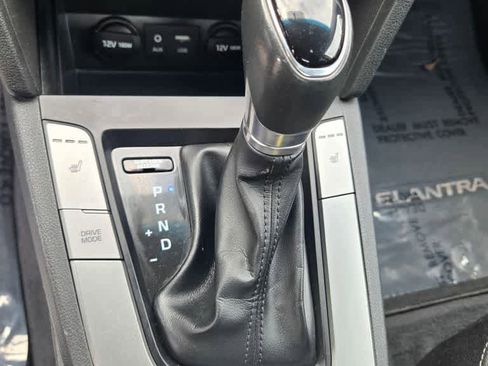 Used 2018 Hyundai Elantra Value Edition FWD image 14