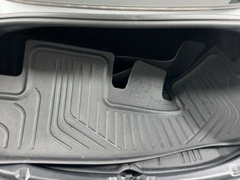 Used 2023 Tesla Model 3 Standard Range image 19