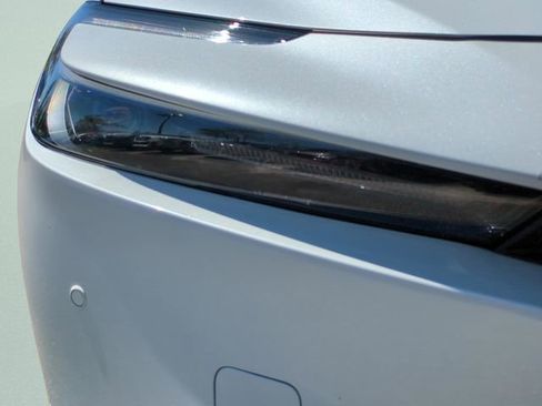 Used 2024 Toyota Prius Prime FWD image 9