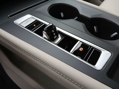 New 2026 Volkswagen Atlas SE image 22