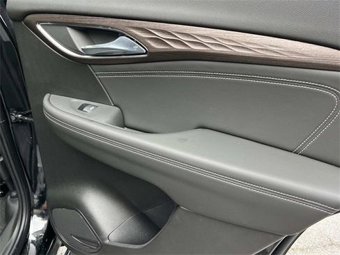 Used 2023 Buick Envision Avenir image 23